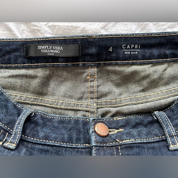Simply Vera Vera Wang Denim Mid-Rise Capri Jeans Women’s Size 4 Darkwash - Picture 8 of 12